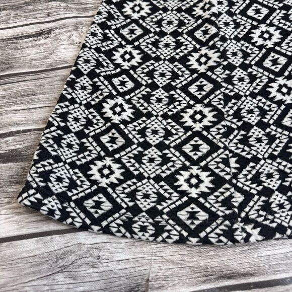 Women's Black White Geometric Fit Flare Dress Long Sleeve Knee Length S - Picture 5 of 12